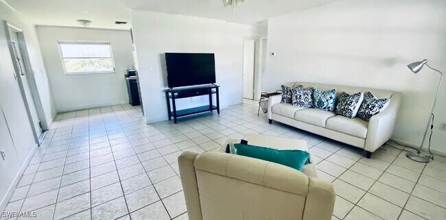Foto del edificio - 4004 12th St N