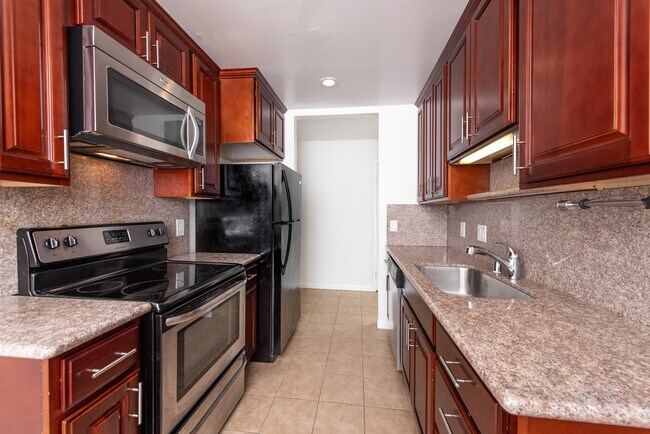 Cocina - 150 Pearl St
