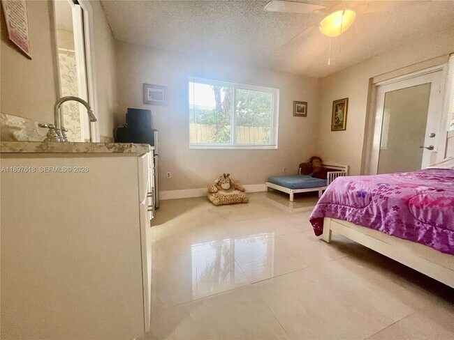 Foto del edificio - 264 NW 61st Ave