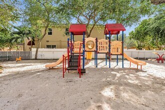 Building Photo - 14044 SW 54th St