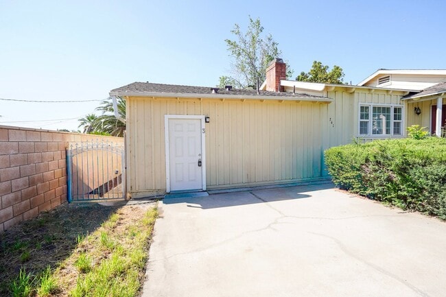 Photo - 241 E Etiwanda Ave Apartment