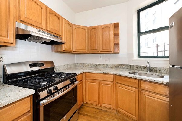 Building Photo - 301 W 112th St