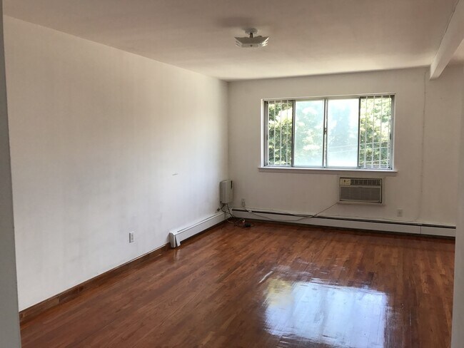 Foto del edificio - 83 STREET