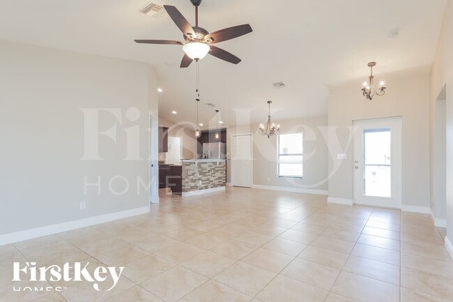 Building Photo - 1806 NE 2nd Ave