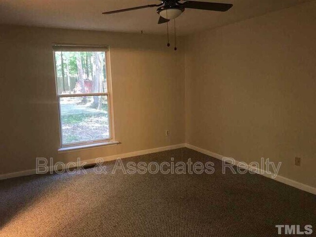 Building Photo - 7309 Summerland Dr