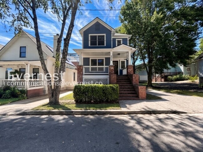 Foto del edificio - 609 Old Wheat St NE