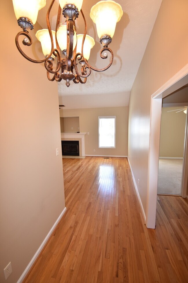 Foto del edificio - 5607 Walking Trail Way