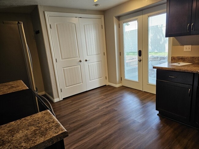 Building Photo - 4211 Lodge Pole Dr