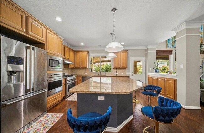 Foto del edificio - 5923 Dillon Creek Ln