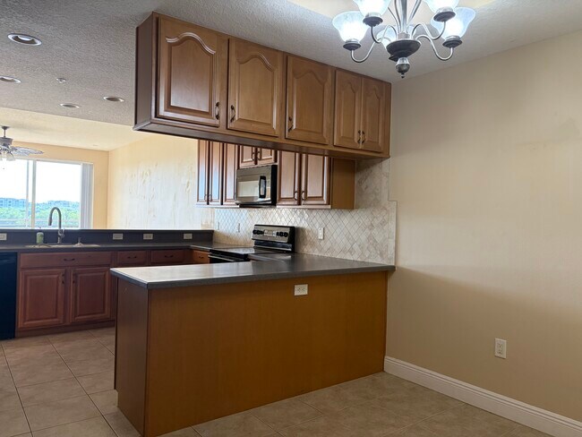 Foto del edificio - 7070 Key Haven Rd