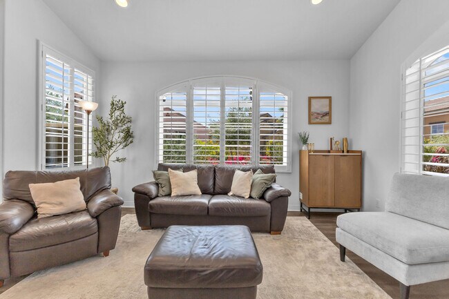 Building Photo - 52233 Rosewood Ln