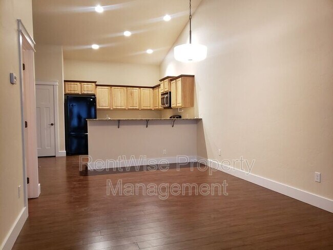 Building Photo - 6260 Maximus Pl