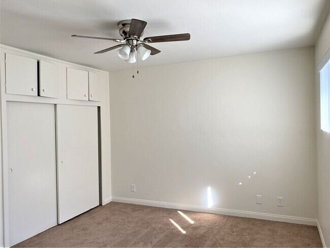 Building Photo - 336 Claydelle Ave