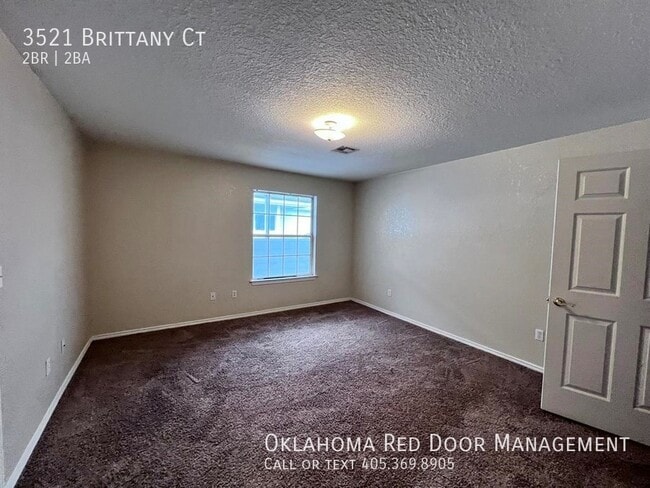 Foto del edificio - 3521 Brittany Ct