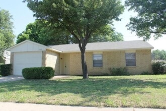 Building Photo - 5445 Gates Dr