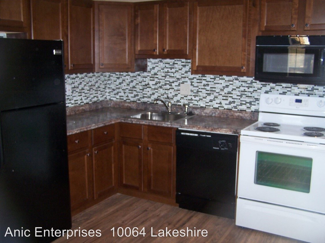 Primary Photo - 10064 Squire Meadows Dr