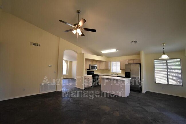 Building Photo - 1283 W Yvonne Ln