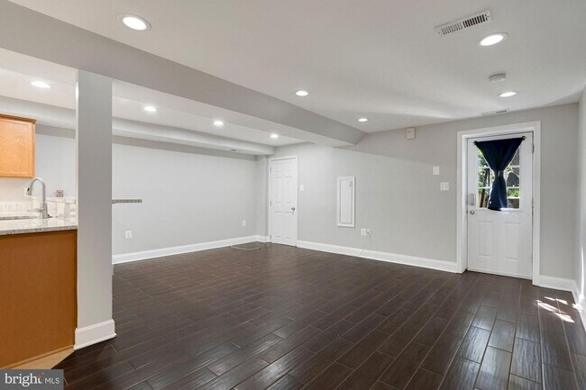 Foto del edificio - 625 Princeton Pl NW