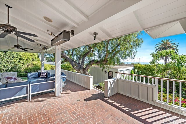 Building Photo - 695 Seaview St