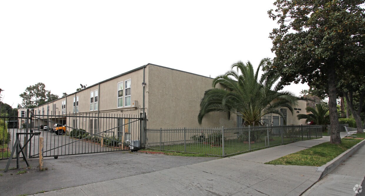 Primary Photo - Tempo North Apartments