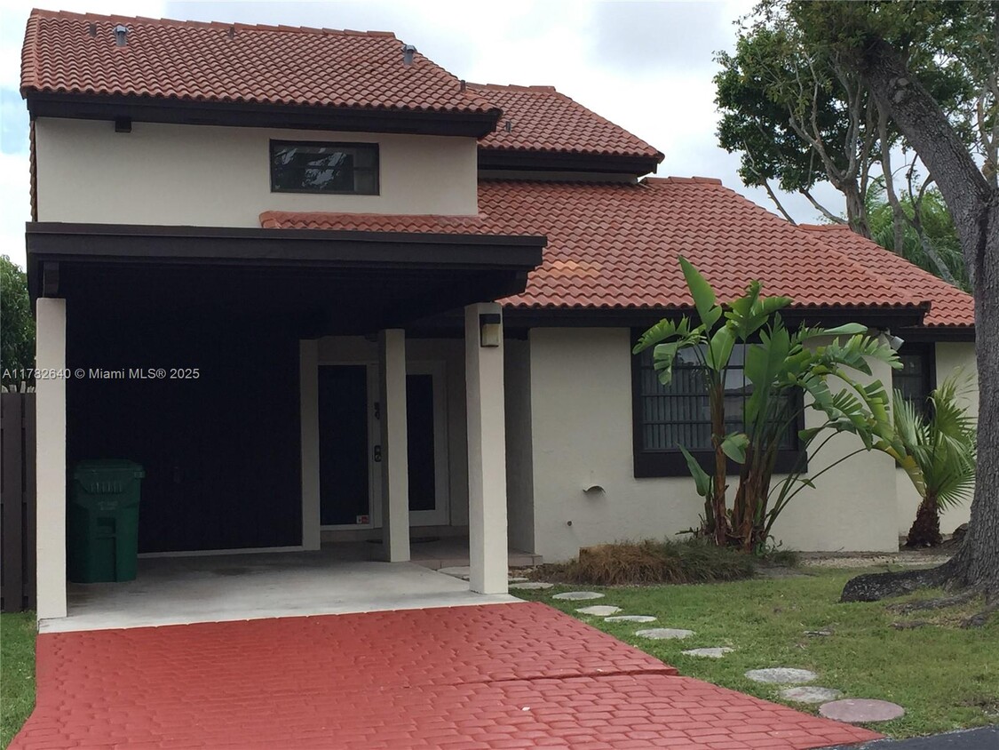 Foto principal - 9082 SW 112th Pl