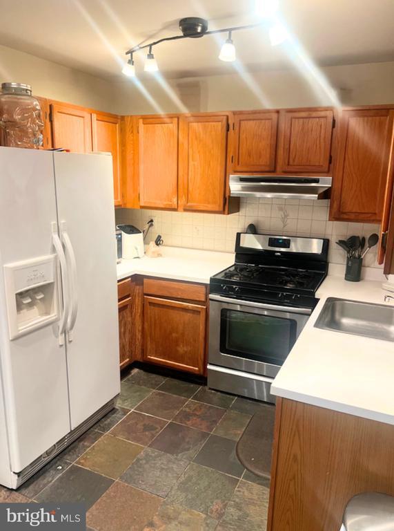 Foto del edificio - 4853 Hawthorne Ln