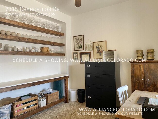 Foto del edificio - 7315 Chancellor Dr