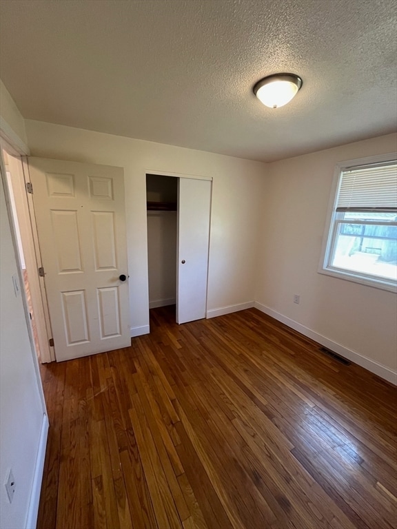 Foto del edificio - 9 Trinity Dr