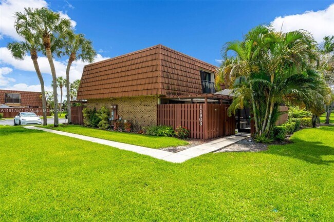 Building Photo - 11903 SW 11th Ct