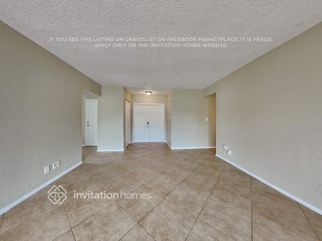 Foto del edificio - 7204 NW 80th Pl