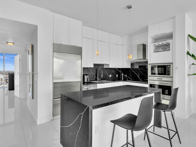 Foto del edificio - 2020 N Bayshore Dr