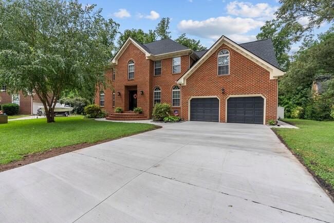 Brand new driveway & Roof - 3004 King Richard Way