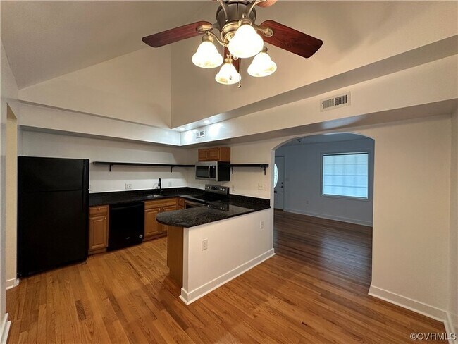 Building Photo - 503 E Brookland Park Blvd