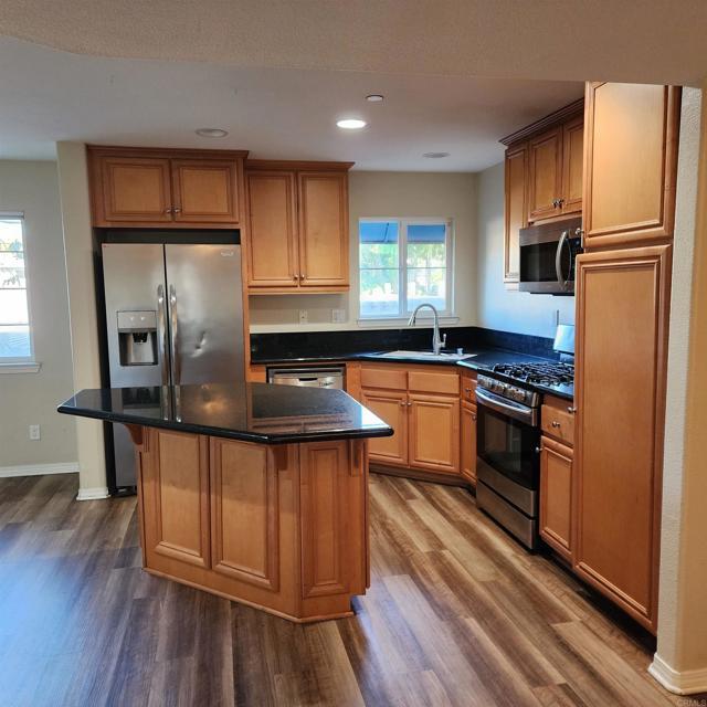 Foto del edificio - 4035 Bluff View Way