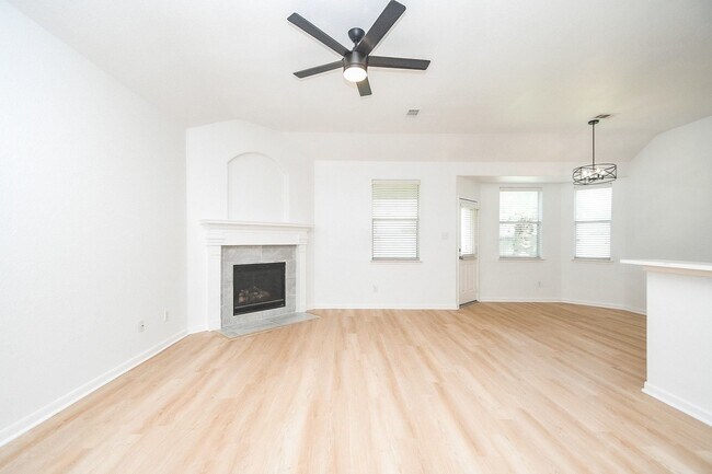 Foto del edificio - 25306 Pepper Sage Ln