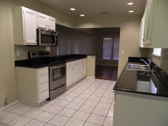 Foto del edificio - 7834 S 72nd E Ave