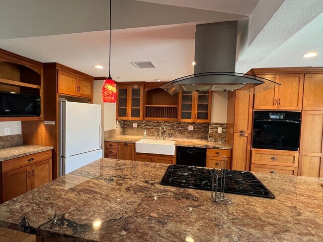 Foto del edificio - Great home with a Great Family Room