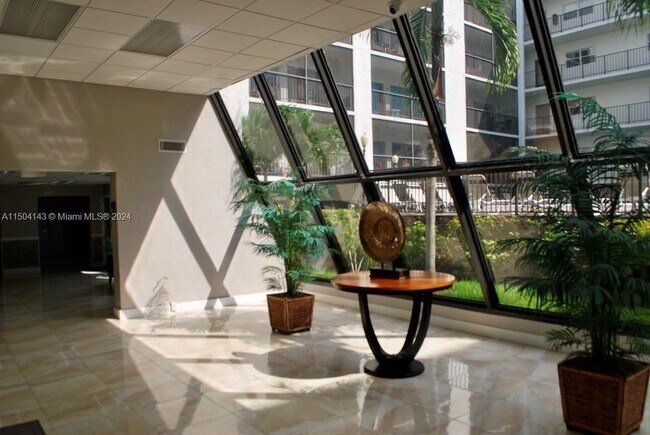 Foto del edificio - 201 178th Dr