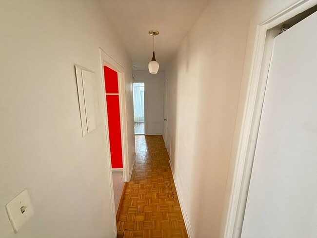 Building Photo - 98 Rue Chénier