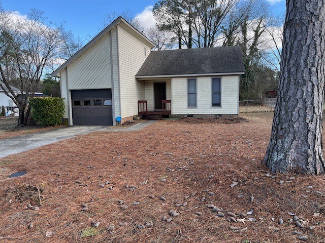 Building Photo - 6363 Hawfield Dr