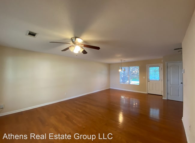 Building Photo - 3 br, 3 bath House - 318 Bridgewater Circle