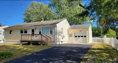 Building Photo - 63 Oakley St