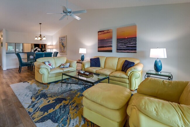 Building Photo - 5708 Deauville Cir