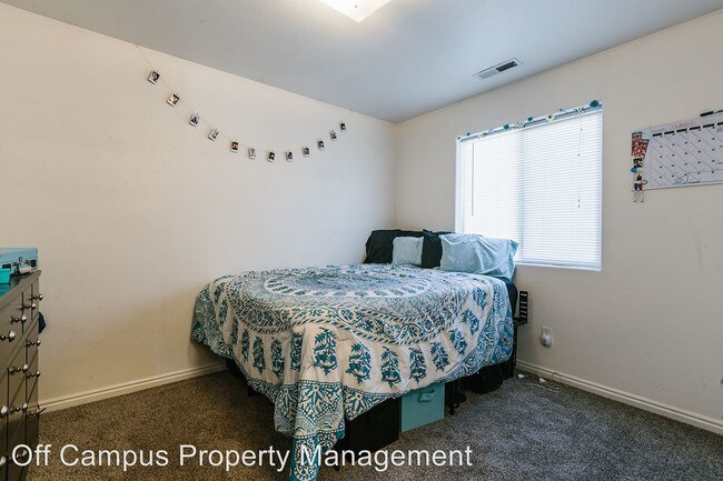 Building Photo - 4 br, 2 bath Room For Rent - 425 S. 1223 W.