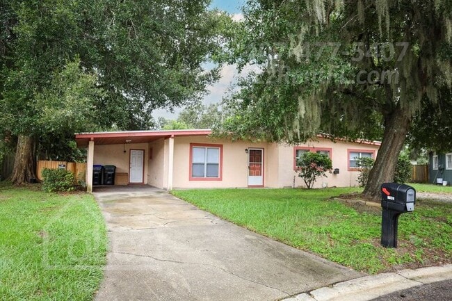 Photo - 6024 Oakcrest Cir House