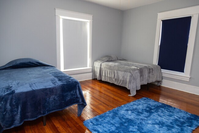 Foto del edificio - 1411 Clarke Ave SW