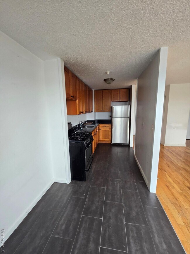 Foto del edificio - 34-12 113th St