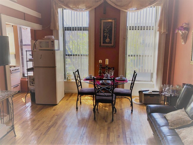 Interior Photo - 13 Halsey St