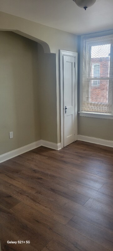 Building Photo - 207 Laveer St