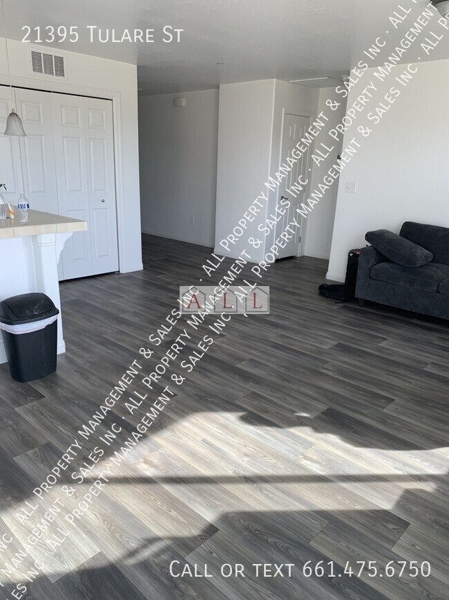 Foto del edificio - 21395 Tulare St